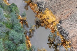 Una comitiva de pobladores del R�o Sonora que acompa�� a los ediles expres� inconformidad por la sit