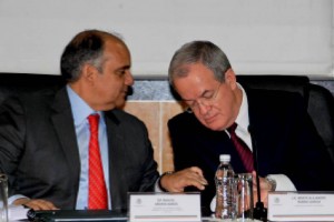 Continua la busqueda de los 43 normalistas de Ayotzinapa, a m�s de 3 meses del siniestro hay 97 dete