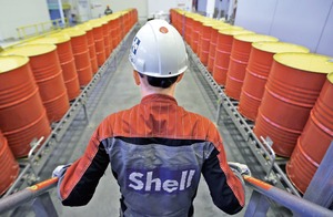 Petroleras, obligadas a reducir presupuesto