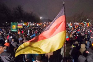 Las marchas de Pegida han ido creciendo semana a semana, hasta alcanzar la cifra de 17 mil 500 parti