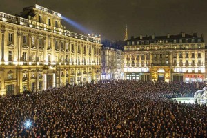 Francia repudia atentado