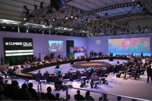 CELAC condena bloqueo a Cuba; aplaude di�logo