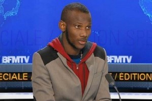 El joven, originario de Mali y de confesin musulmana, fue considerado un hroe por la opinin pbli