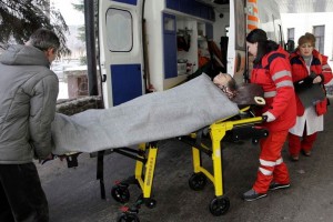 El centro sanitario ha tenido que ser evacuado, segn medios locales, que informan de que los hospit