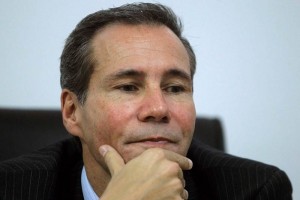 Segn la denuncia de Nisman, Khalil y D'Ela, ejercieron una especie de 