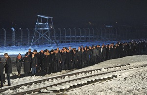 Piden en Auschwitz no olvidar Holocausto