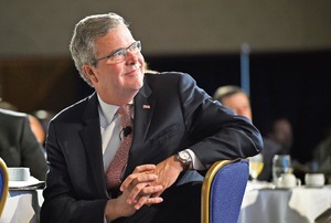 Jeb Bush da otro paso en lucha presidencial