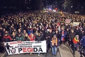 La manifestacin de PEGIDA del lunes pasado, la duodcima que se ha realizado, atrajo a 25 mil perso