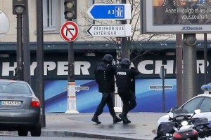 Explosiones y disparos se escucharon tras la entrada de la polica a un tienda de comida juda en Pa