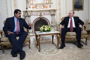 El presidente de Rusia, Vladimir Putin (d), en reunin con el presidente de Venezuela, Nicols Madur