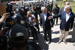 Venezuela: Impiden a ex presidentes visitar a Leopoldo Lpez Pastrana dijo a la prensa que luego de dialogar con el jefe militar de la crcel este le inform