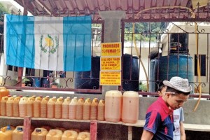 La El alza constante en el precio la gasolina en Mxico y el aumento del IVA a 16% para las zonas front