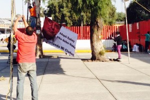 Transmitirn comparencia de Ebrard afuera de San Lzaro Seguidores del ex jefe de Gobierno montan carpas para seguir la comparecencia ante la Comisin de la