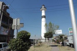 El monumento a Tlaxomulco se une al pol�mico Guerrero Chimalli, inaugurado hace unas semanas en Chim