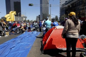 Profesores de Oaxaca mantendrn su plantn instalado ya en pleno Paseo de la Reforma