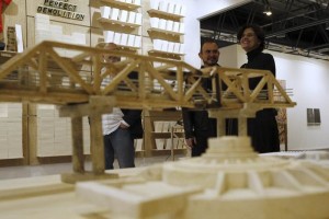 Arco Madrid 2015 se llena de juventud Una de las obras de la galera La Oficina, de Colombia, expuesta en la Feria Internacional de Arte C