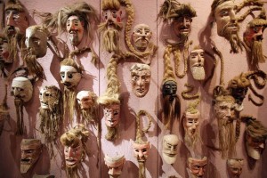 Aunque la colecci�n completa est� integrada por m�s de 11 mil m�scaras, solamente se exhiben dos mil