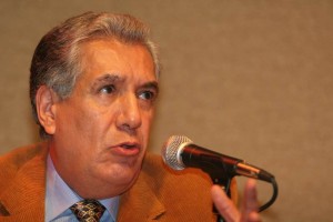 Avil�s fue confirmado en el encuentro literario