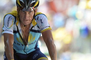 Armstrong pierde demanda; pagar 10 mdd Armstrong fue despojado de los siete ttulos del Tour de Francia por dopaje.