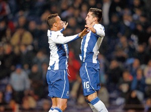 Ahora es Moreno quien sale lesionado