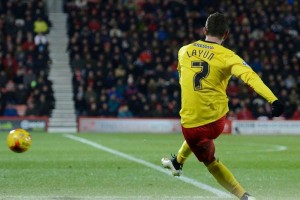 Sufrido triunfo del Watford; Miguel Layn fue titular Miguel Layn tuvo una buena y aguerrida actuacin con los Hornets.