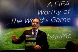 Presenta su campa�a de su candidatura para la presidencuia de la FIFA