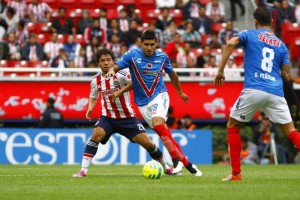 El �rbitro sancion� una falta que le quit� un gol a Chivas