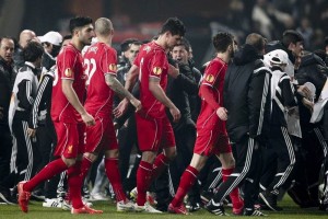 <b>Europa League</B> Liverpool pierde en penales y es eliminado de la Copa El cuadro de Liverpool no pudo salir airoso de su visita a territorio turco