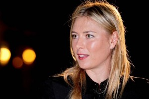 <b>Abierto Mexicano de Tenis</b> Gastroenteritis, causa del retiro de Sharapova La atleta rusa posa para la foto antes del inicio del Abierto Mexicano de Tenis