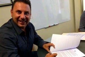 Antonio Mohamed, quien hizo campe�n al Am�rica en el torneo pasado, llega a Monterrey para cubrir el