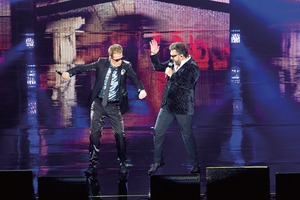 Mijares festeja entre amigos Mijares festeja entre amigos