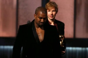 Kanye llam� la atenci�n luego de que Beck recibiera el premio