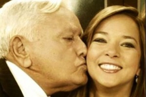 PADRE E HIJA. Hace 11 meses, la actriz comparti esta imagen en Instagram, donde deseaba la pronta recuperacin de