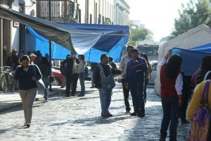 Los docentes, quienes ocuparon las calles de Bustamante, Guerrero e Hidalgo en su cruce con Armenta 