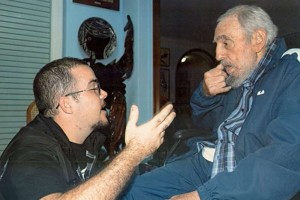 Fidel Castro aparece charlando con el l�der estudiantil Randy Perdomo