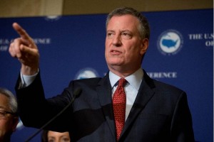 De Blasio pidi a las comunidades migrantes a que se preparen tambin para la implementacin de las 