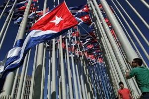 Presentan proyecto para levantar embargo a Cuba Continan los esfuerzos de ambas naciones por retomar las relaciones diplomticas tras medio siglo d