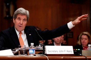 Kerry acusa a Rusia de mentir sobre actividades en Ucrania Kerry declin revelar sus opiniones sobre el potencial envo de ayuda letal a Ucrania, diciendo que