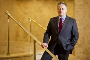 Eligen a jefe de banco de Brasil como presidente de Petrobras La eleccin de Bendine, un funcionario de carrera de 51 aos, no inspir confianza entre los brasile