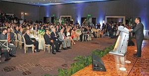 Hay hartazgo y desconfianza de la sociedad: Camacho