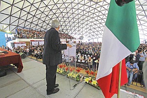 En Morena, suerte y democracia: AMLO
