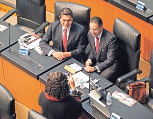 Preciado pide licencia; pelear� por Colima