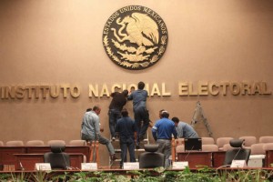 El Consejo General del INE determin� adem�s el monto de 112 mil 37.36 pesos como tope m�ximo de gast