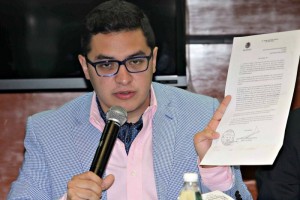 Sotomayor renuncia al PAN; denuncia padrn irregular Sotomayor renuncia al PAN; denuncia padrn irregular