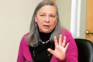 Sylvia Schmelkes, presidenta del INEE, considera que una de las desventajas de la prueba ENLACE es q