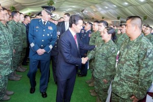 En las instalaciones del Campo Marte, el presidente Enrique Pea Nieto encabez la ceremonia con mot