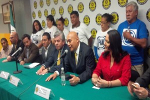 Panistas de Miguel Hidalgo se van al PRD Un grupo de 200 militantes del PAN abandonaron las filas de ese partido, se afiliarn al PRD para a