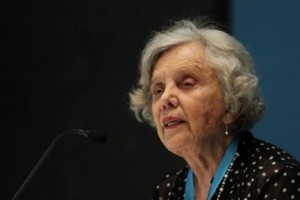 Poniatowska presenta libro en Feria de Minera La autora habl sobre su texto Hojas de papel volando