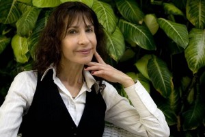 De origen ucraniano, Carla Guelfenbein es autora tambin de las novelas El revs del alma (2003), La