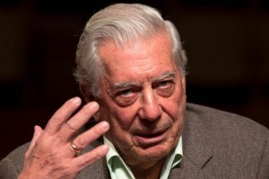 Periodismo fue pista de despegue para Vargas Llosa Para Gargurevich, decano de la Facultad de Comunicacin de la Universidad Catlica, La Crnica es un